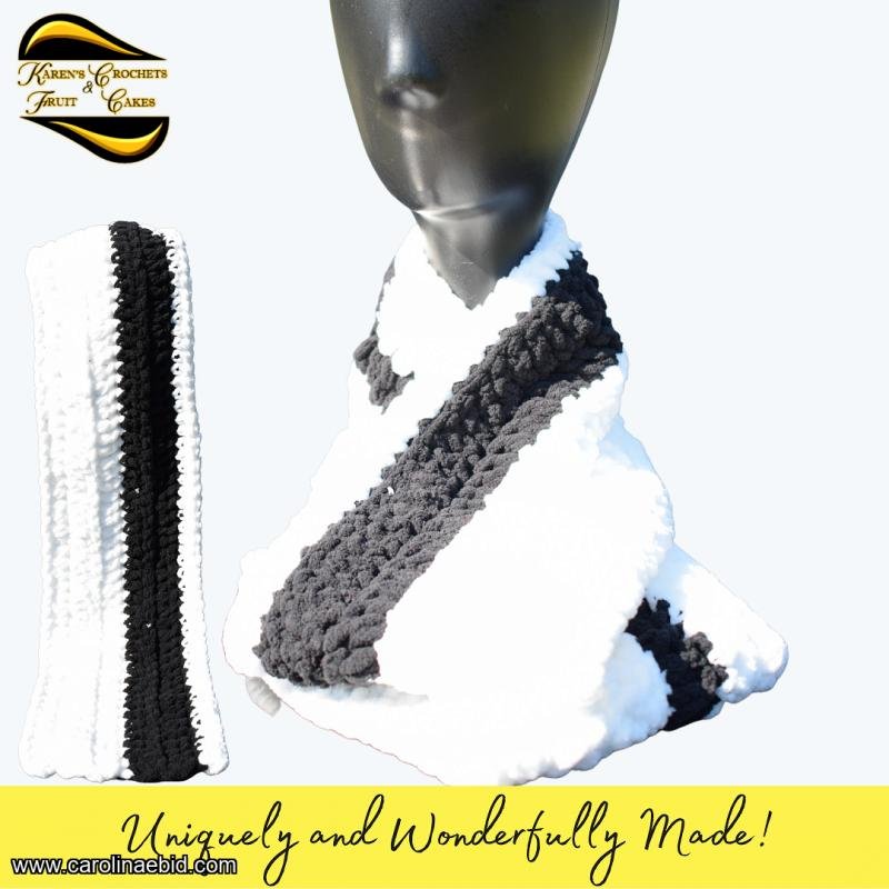 Black and White Bernat Scarf KCAFC0056